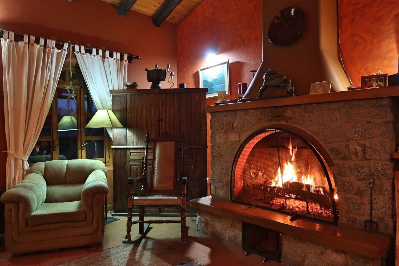 The Lazy Dog Inn A Mountain Lodge Уарас Екстер'єр фото