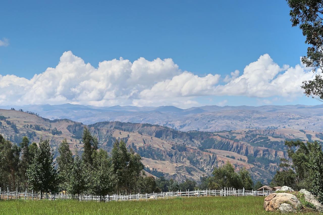 The Lazy Dog Inn A Mountain Lodge Уарас Екстер'єр фото