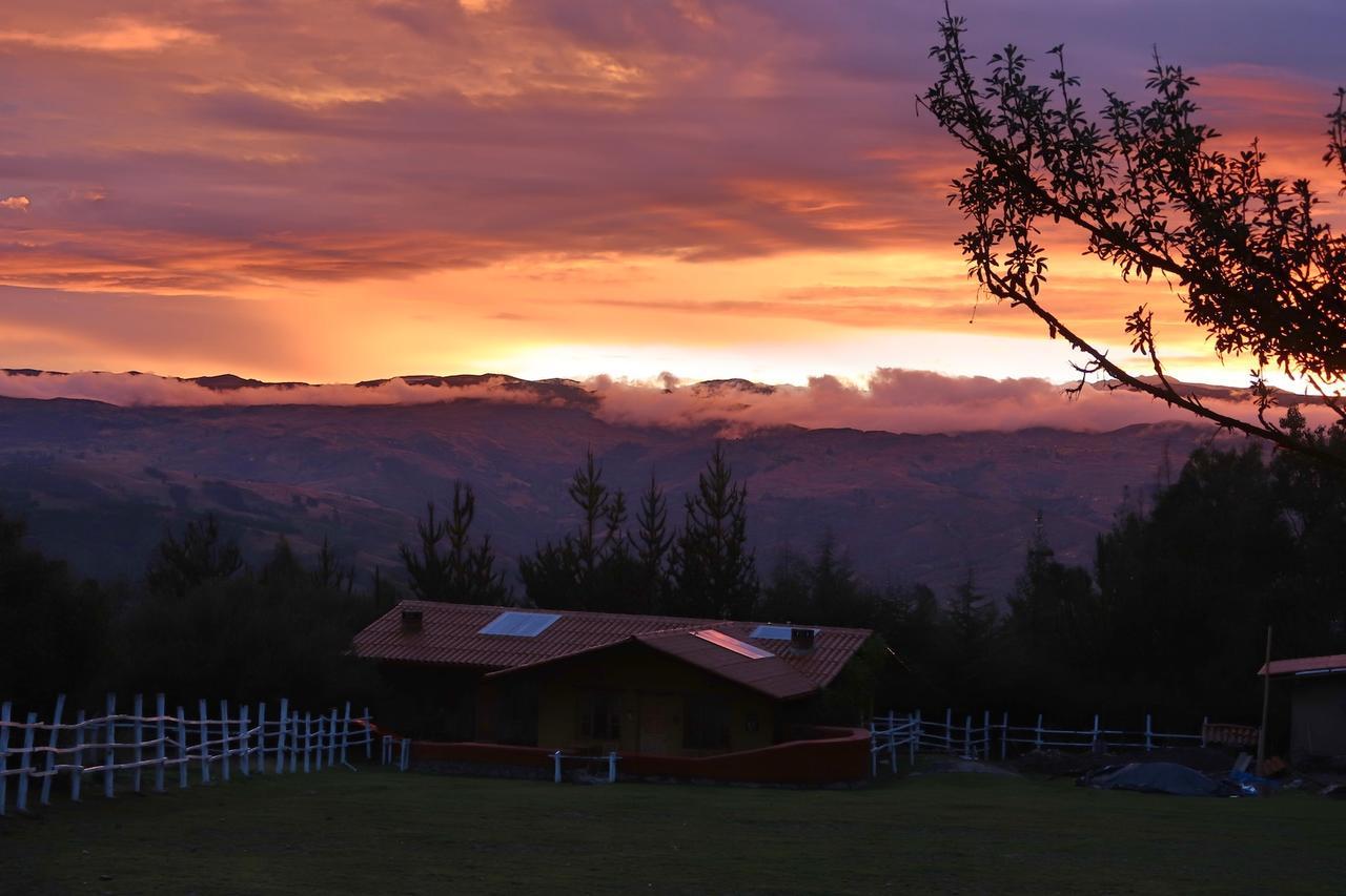 The Lazy Dog Inn A Mountain Lodge Уарас Екстер'єр фото