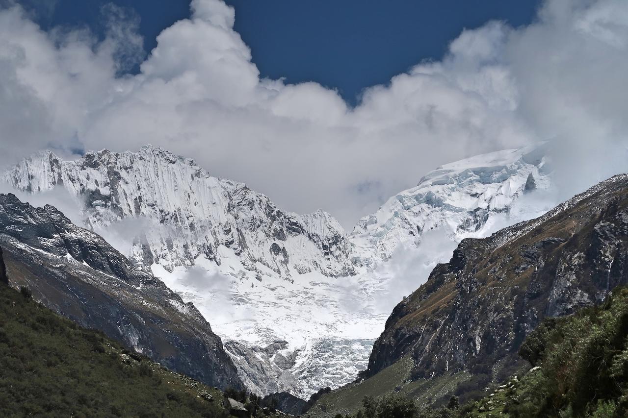 The Lazy Dog Inn A Mountain Lodge Уарас Екстер'єр фото