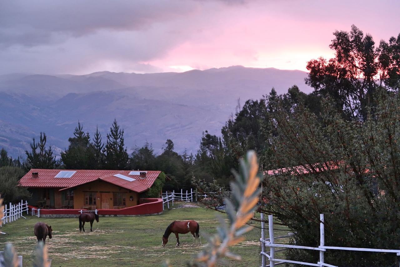 The Lazy Dog Inn A Mountain Lodge Уарас Екстер'єр фото